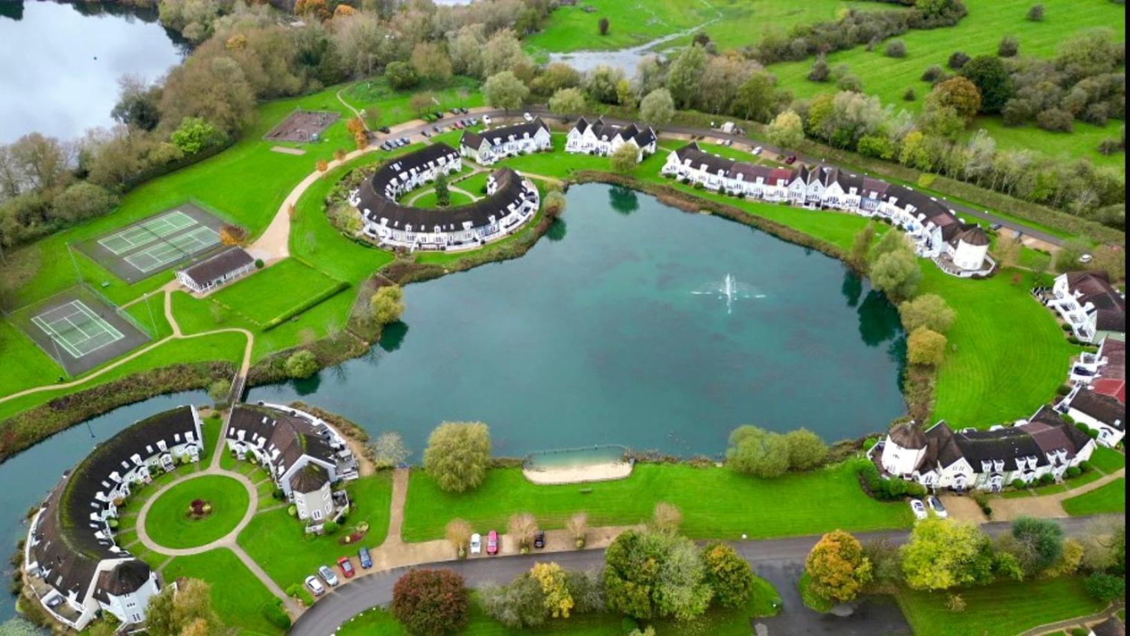 Nyhavn Villa Cirencester Kültér fotó