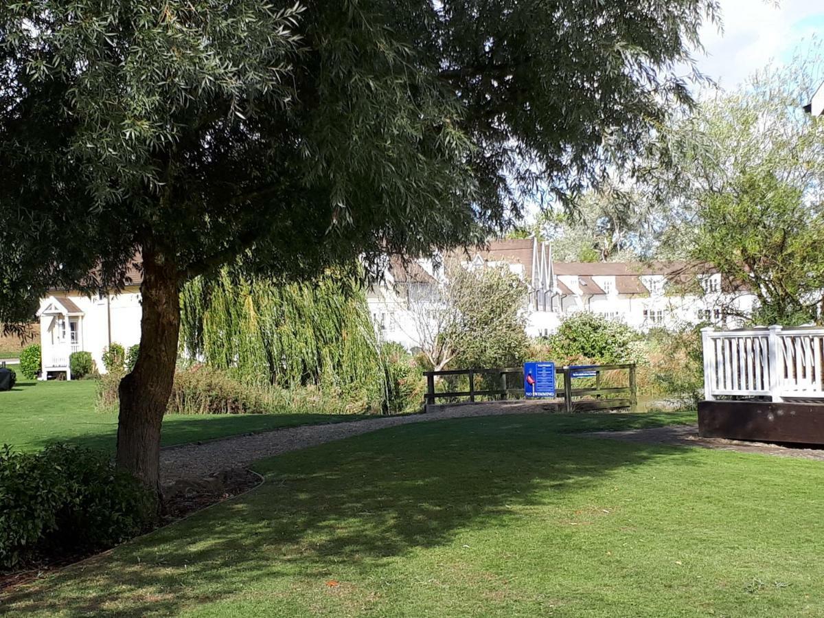 Nyhavn Villa Cirencester Kültér fotó